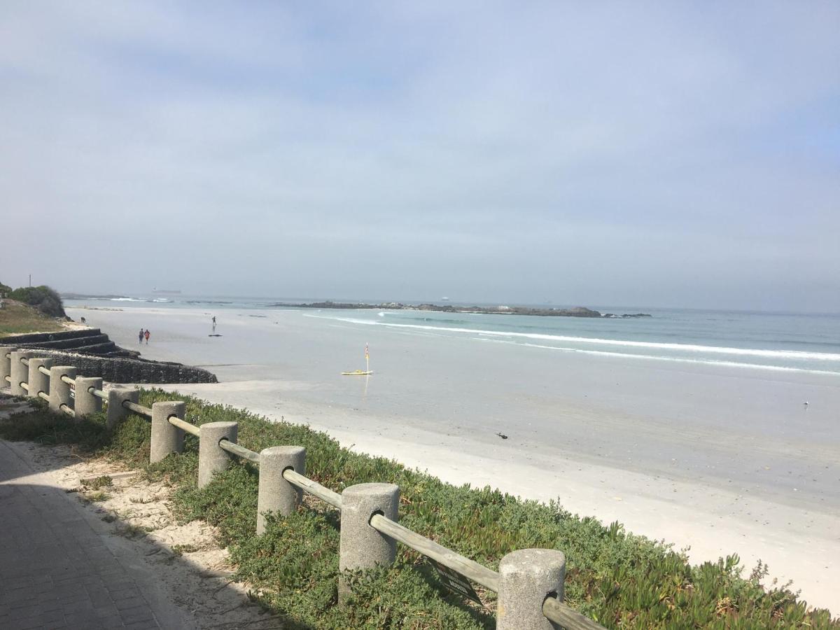 2Whitewaters Bloubergstrand Homestay Екстер'єр фото