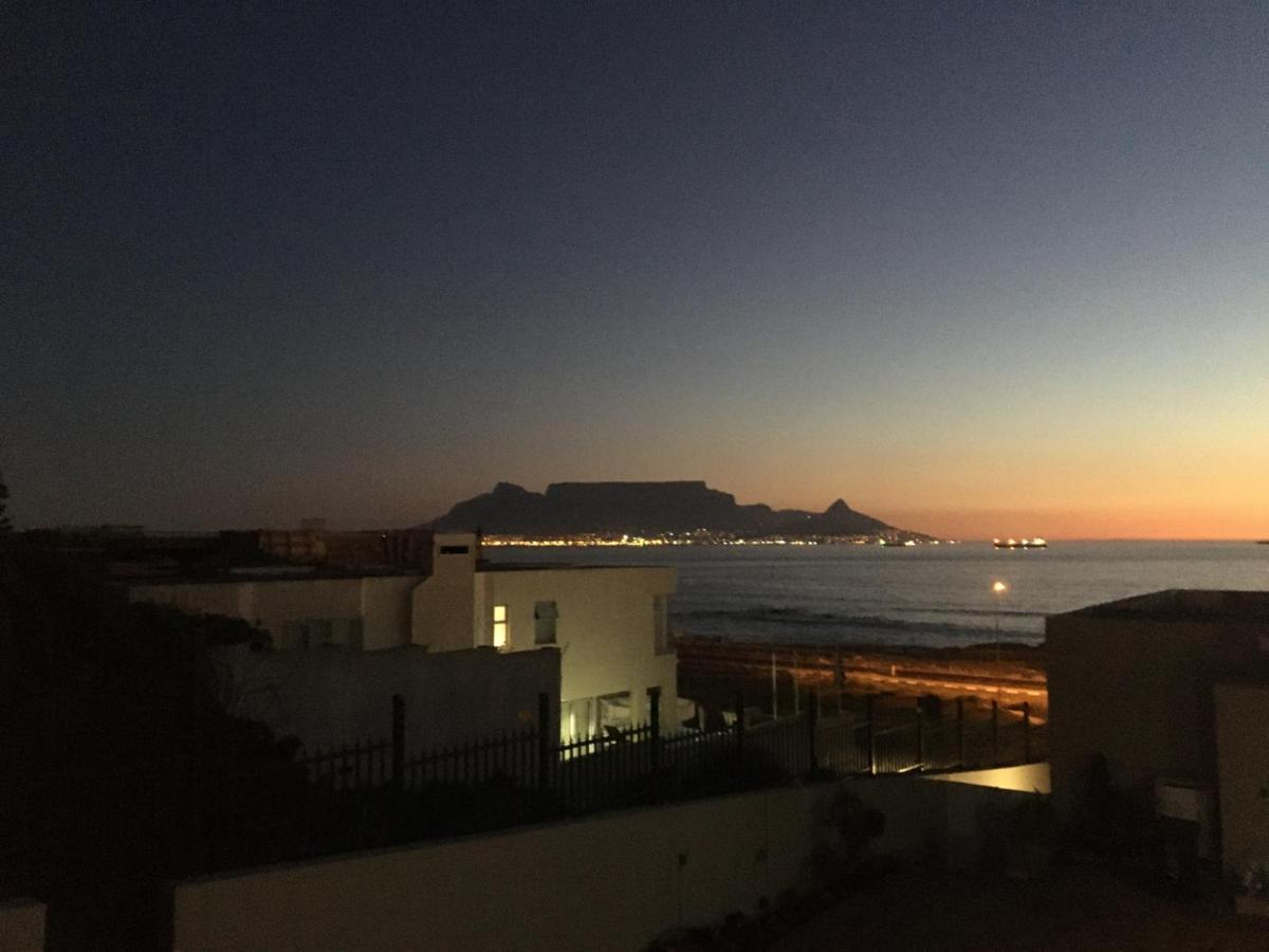 2Whitewaters Bloubergstrand Homestay Екстер'єр фото