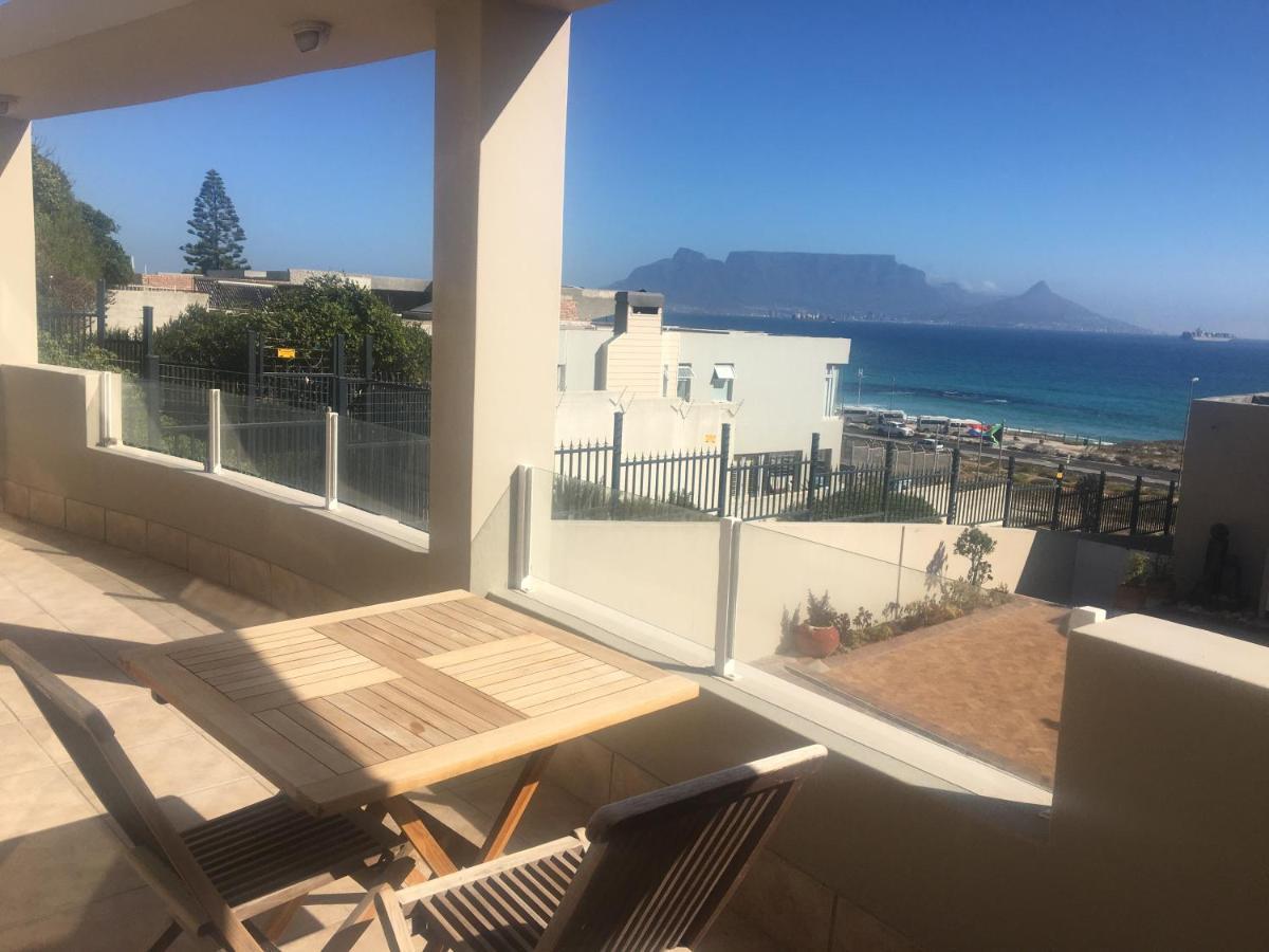 2Whitewaters Bloubergstrand Homestay Екстер'єр фото